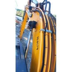 Excavadora de cadena jcb.  131lc