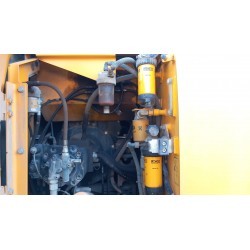 Excavadora de cadena jcb.  131lc